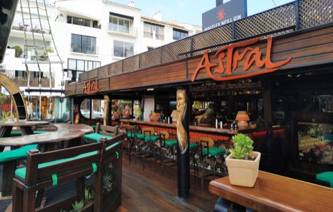 Astral Bar Coctelería, Marbella