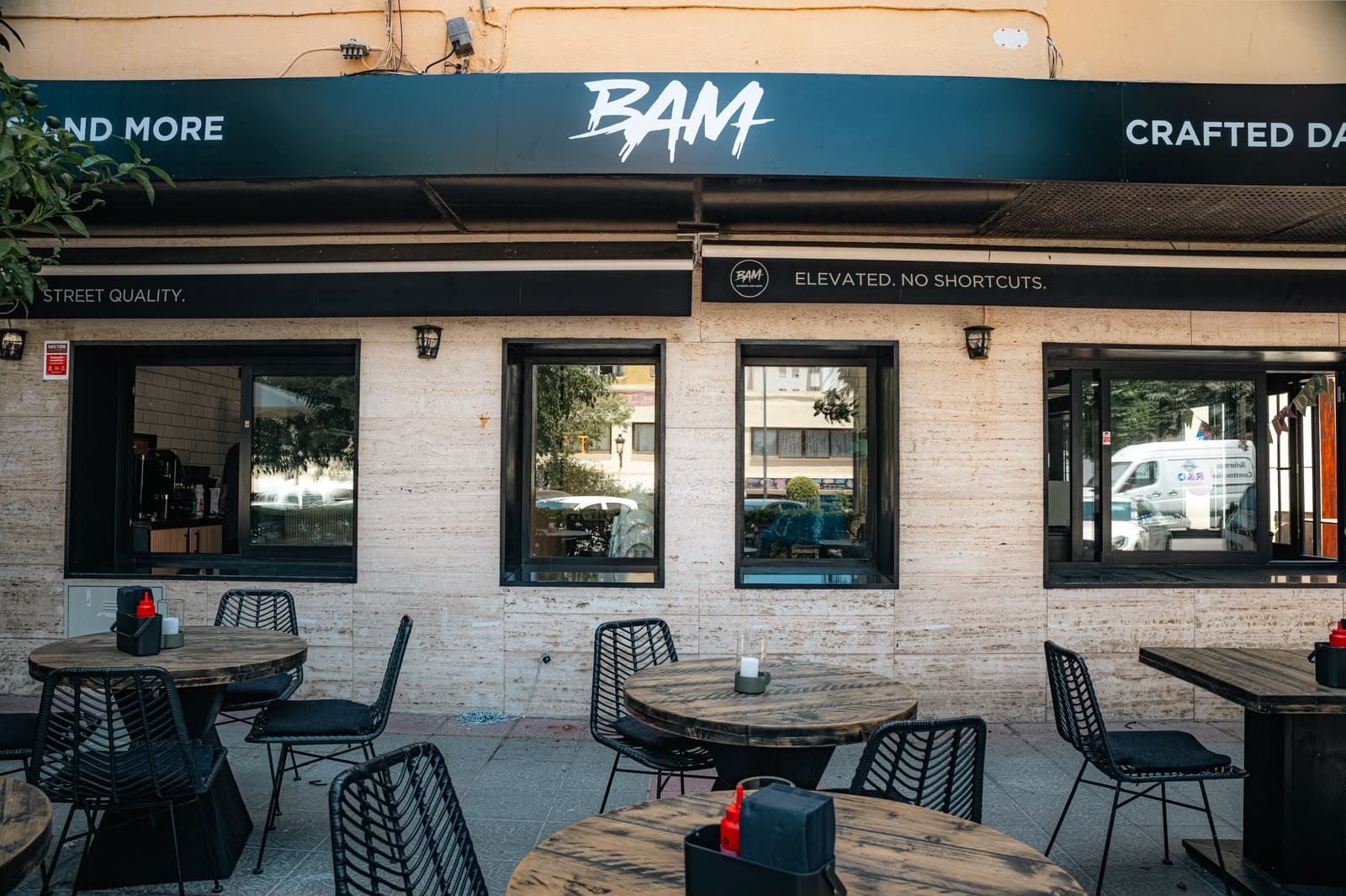 BAM - Burgers And More