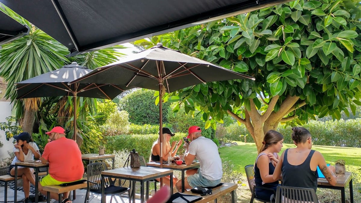 Cafetería Dezentral: the food