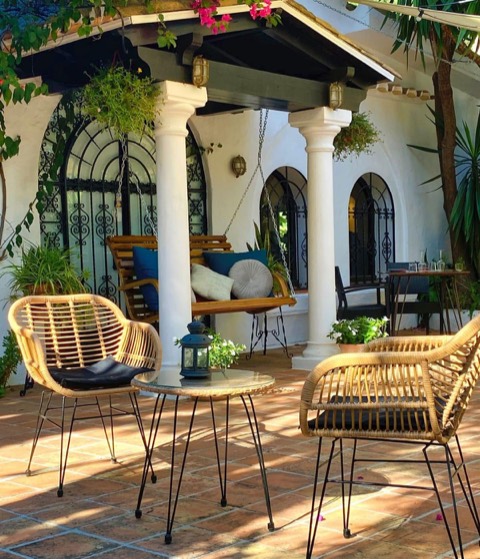 Cascada Cocina & Bar: the room