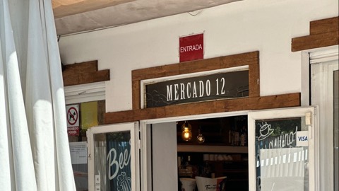 Mercado 12: the room