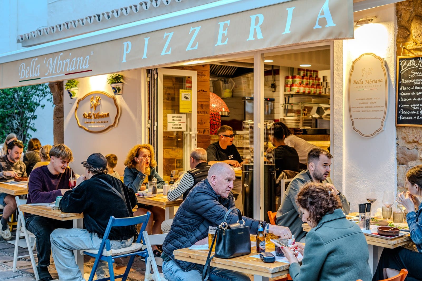 Pizzeria Bella 'Mbriana, Old Town