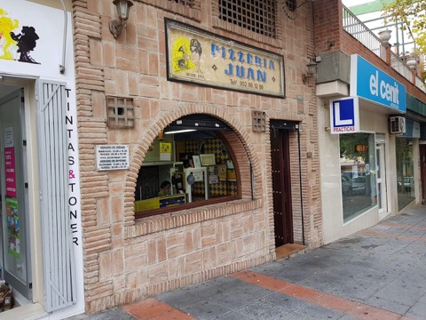 Restaurante Pizzería Juan: the room