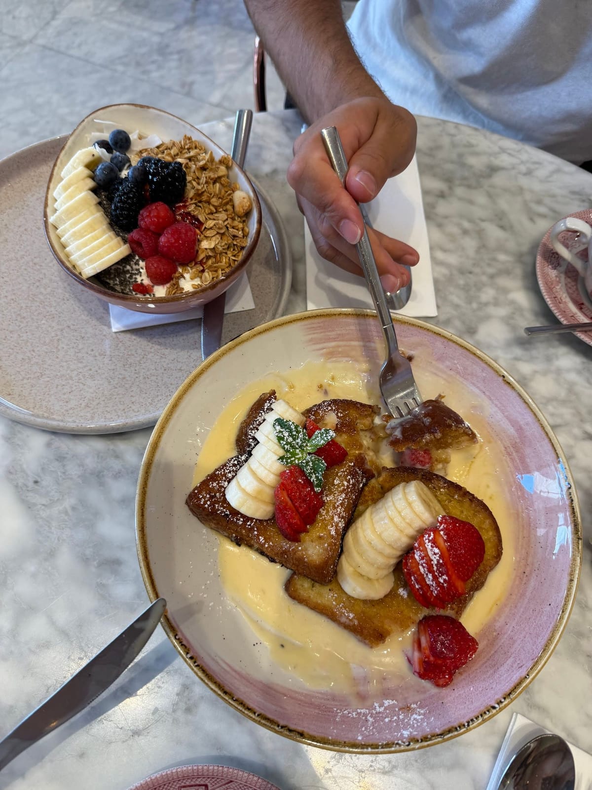 Rosas Café, Puerto Banús