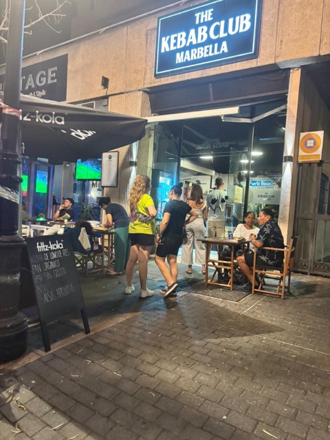 The Kebab Club Marbella: the room