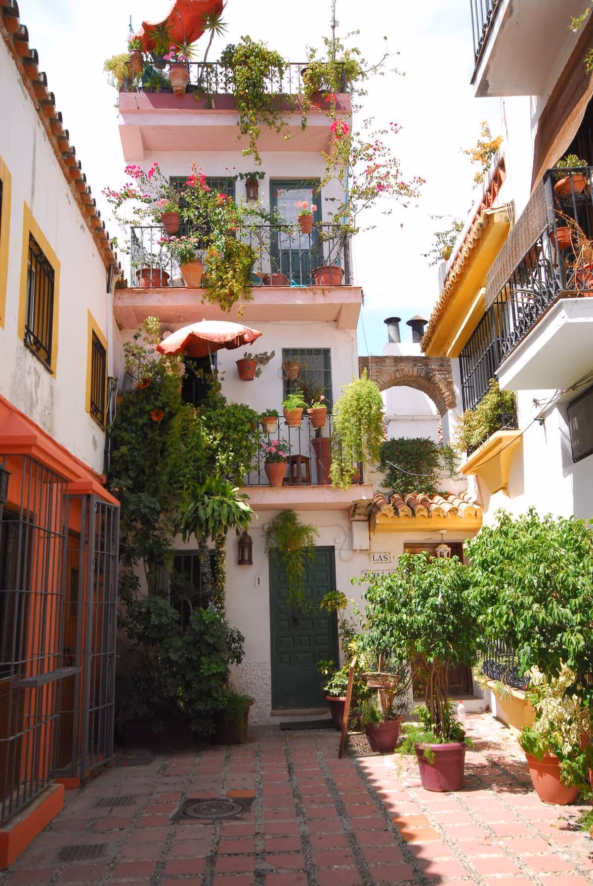 Marbella jeweller installs €400,000 security system