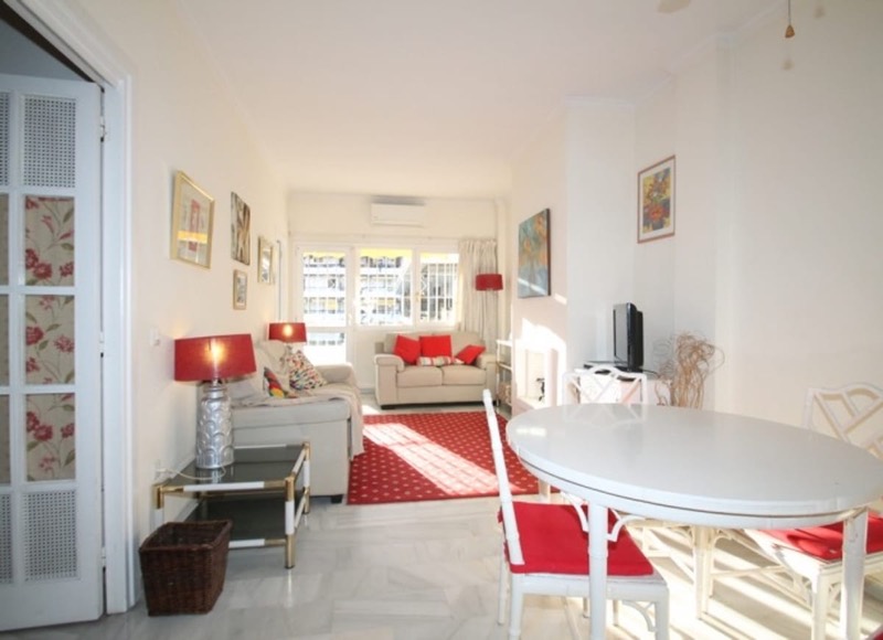 Apartment asking €260,000 in Carolina Park, Marbella