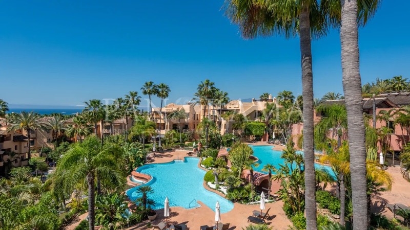 Ground floor apartment asking €995,000 in Mansion Club, Marbella