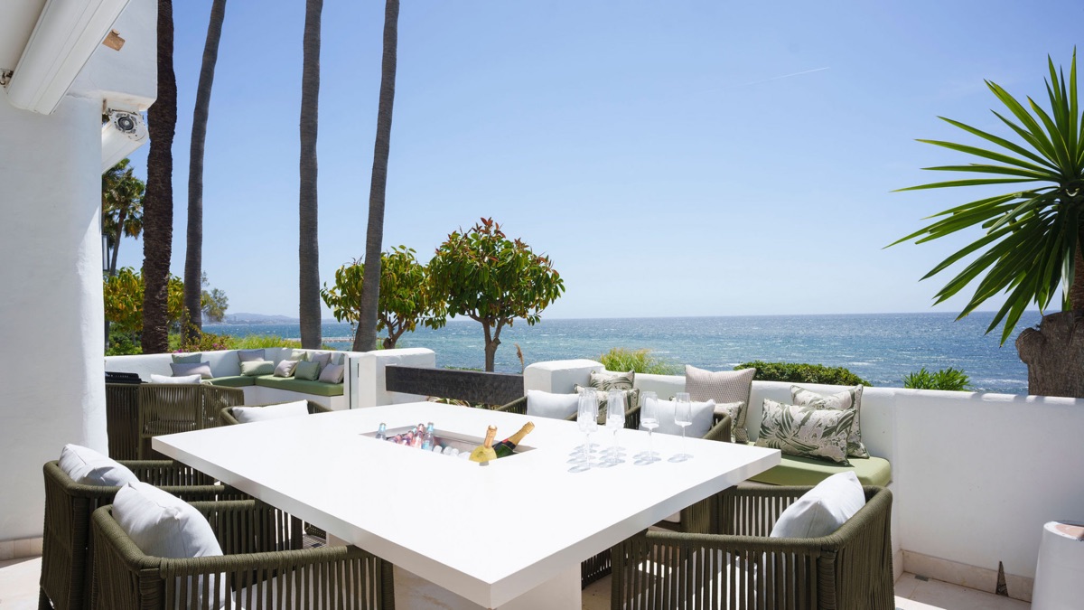 Puerto Banús is not falling. It is for sale.